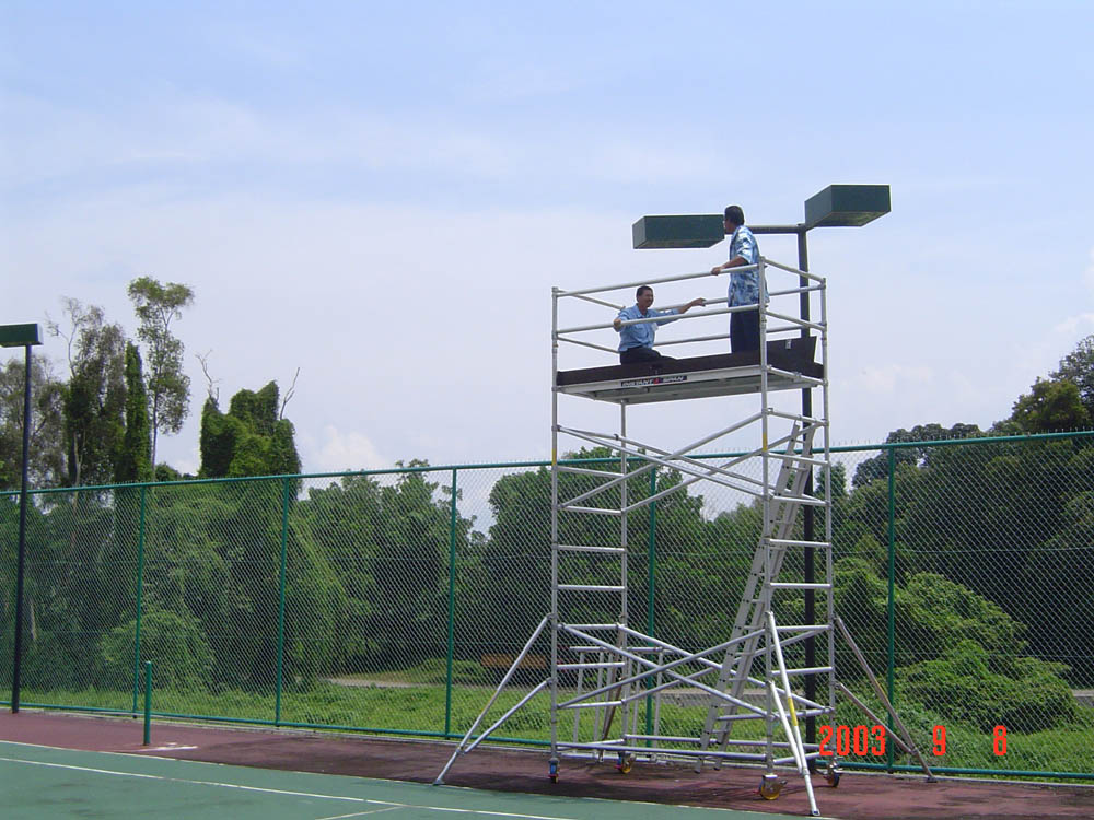如何确保铝合金脚手架的安全搭建方法和使用
