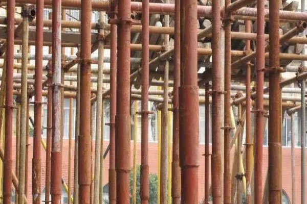 建筑的脚手架应该用什么材料？2(1).jpg