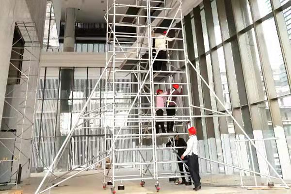 1631361591821696.jpg 铝合金脚手架搭设2.jpg